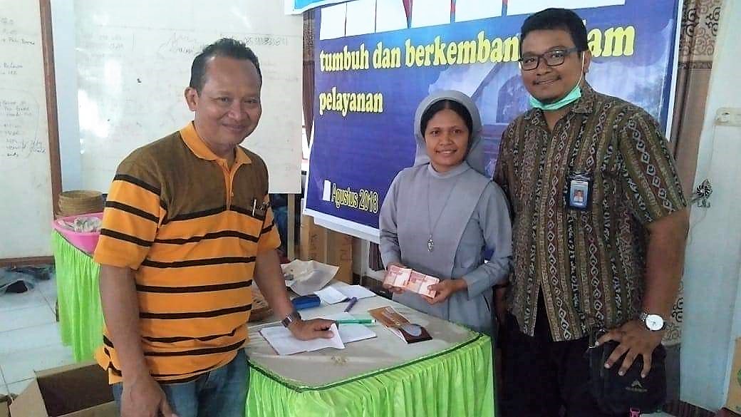 suasana-pemberian-sumbangan_20181004_213736.jpg
