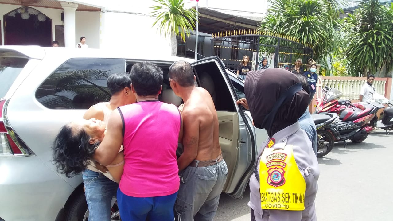 Rumah yang Ditinggali Terbakar, Sulastri Pingsan hingga Dilarikan ke RS