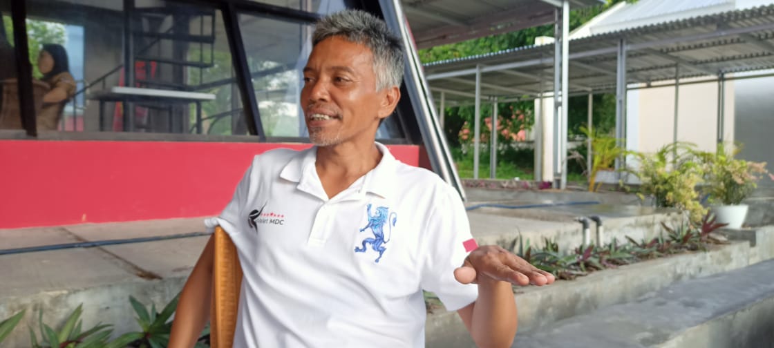 sultan-ketua-komunitas-petani-walet-mdc-minahasa-selatan.jpg