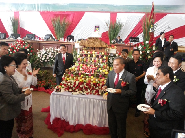 sumarsono-di-ulang-tahun-minahasa_20151105_213403.jpg