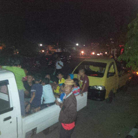 Peserta Pawai Takbiran di Bolmut Padati Lapangan Dua Kembar