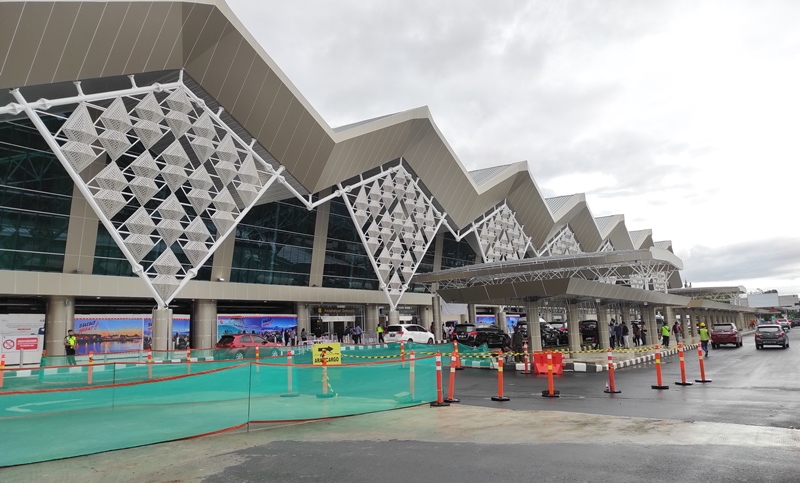tampilan-luar-terminal-baru-bandara-internasional-sama-ratulangi-manado56.jpg