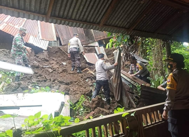 Cuaca Buruk Masih Mengintai, Warga Minut Diminta Waspada