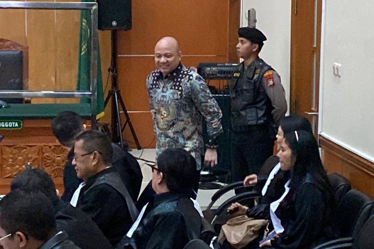 teddy-minahasa-divonis-penjara-seumur-hidup-atas-kasus-narkoba-selasa-952023.jpg