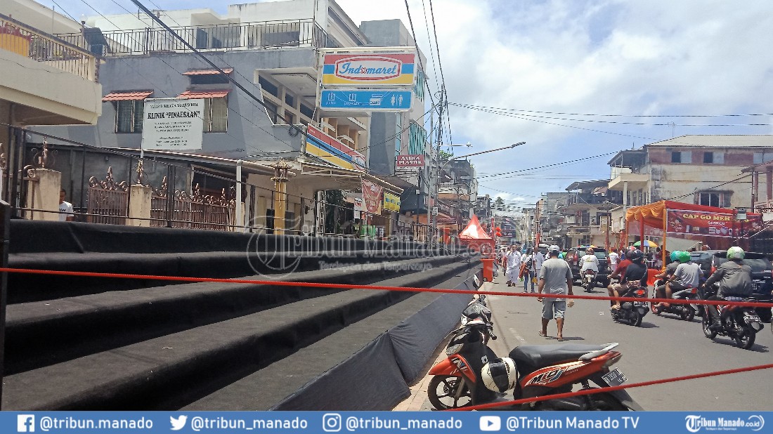 Tempat Duduk Bagi Penonton Disediakan, Turis Asing Sudah Terlihat sebelum Cap Go Meh Mulai