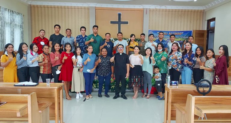 Temu Alumni KMK Totabuan Sukses Digelar, Ketua Sinode GMIBM Beri Apresiasi