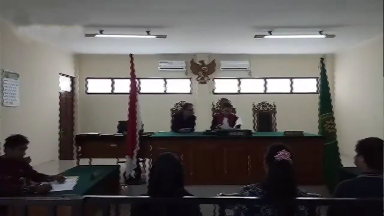 terciduk-buang-sampah-sembarang3warga-banjarmasin-disidang-tipiring_20180427_153232.jpg