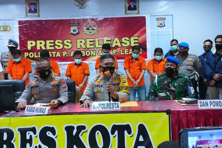 Prajurit TNI Jual Amunisi ke KKB Papua, Begini Modusnya