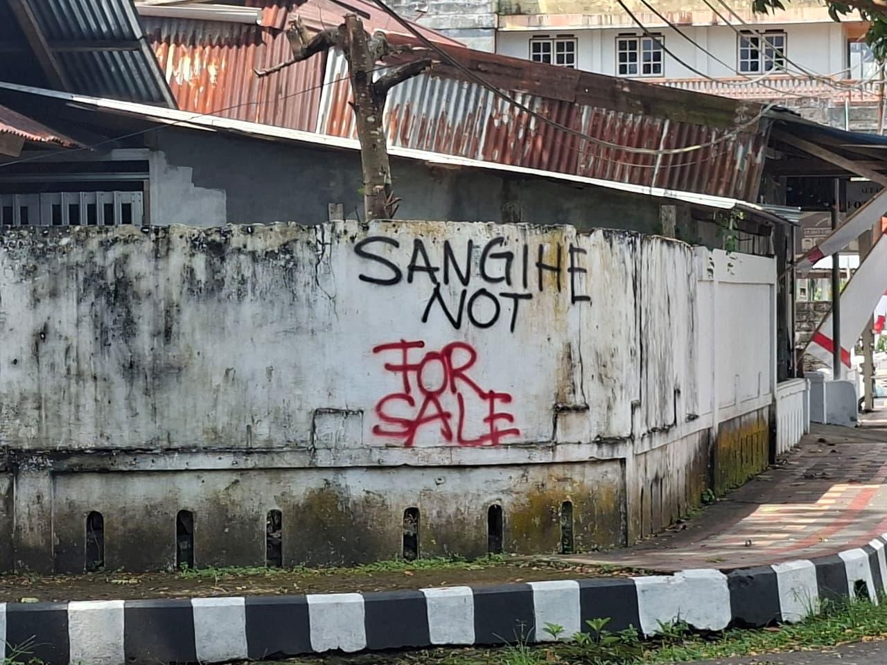 Tulisan Tolak TMS di Dinding Sejumlah Fasilitas Umum Bermunculan di Tahuna Kepulauan Sangihe