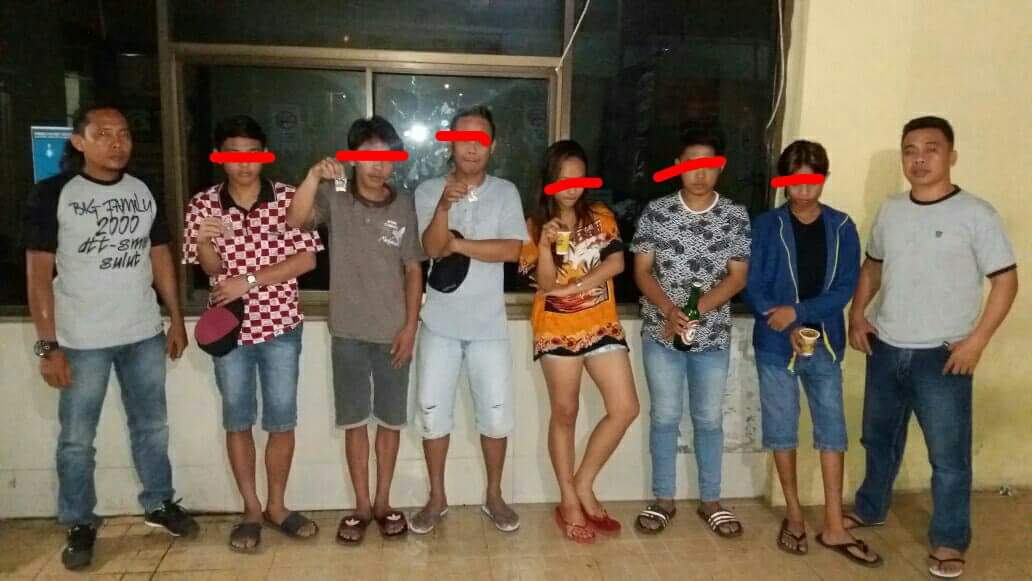 tim-paniki-bekuk-pemuda-miras-dan-obat_20170811_224928.jpg