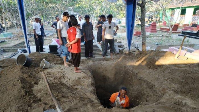 Ini Kesaksian Penggali Tanah di Tempat Pemakaman Sutopo Purwo Nugroho, Berbeda Dengan Yang Lain