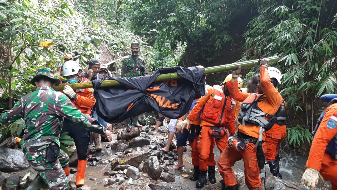 BREAKING NEWS, Bocah 8 Tahun yang Hanyut di Selokan Ditemukan Tewas di Saluran Tol