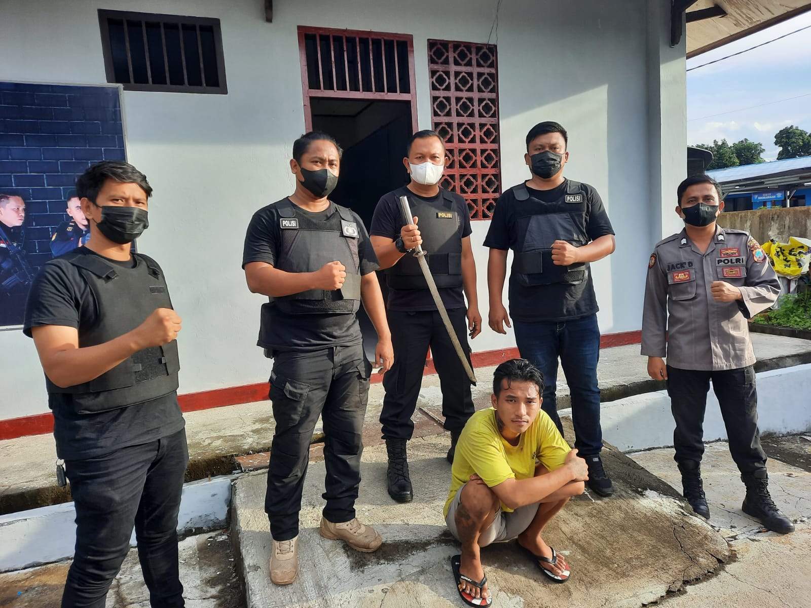 BREAKING NEWS Tim Tarsius Polres Bitung Tangkap Remaja 17 Tahun yang Bawa Samurai
