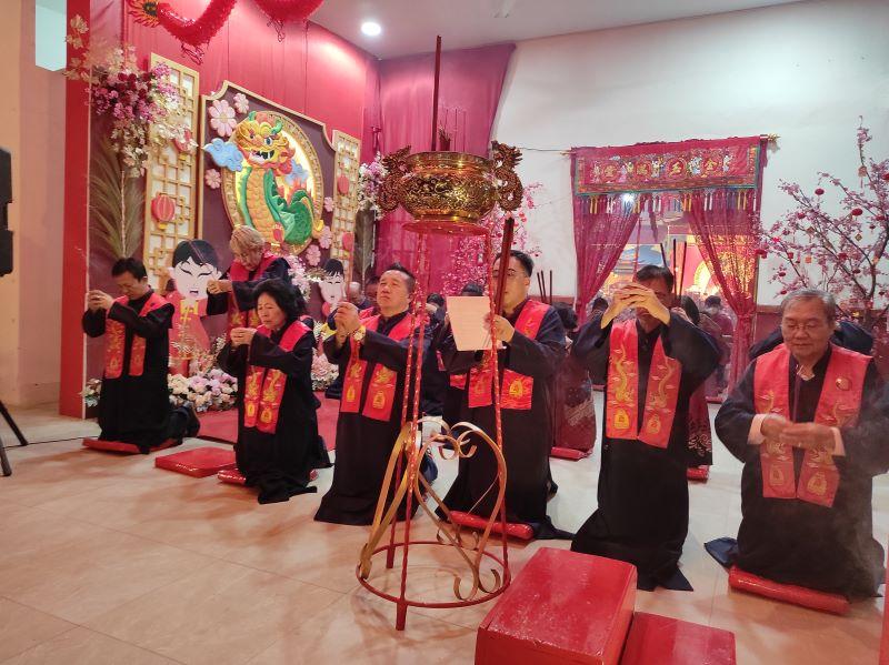 Rangkaian Sembahyang Imlek 2025 Umat Khonghucu, Berlangsung 2 Pekan hingga Cap Go Meh