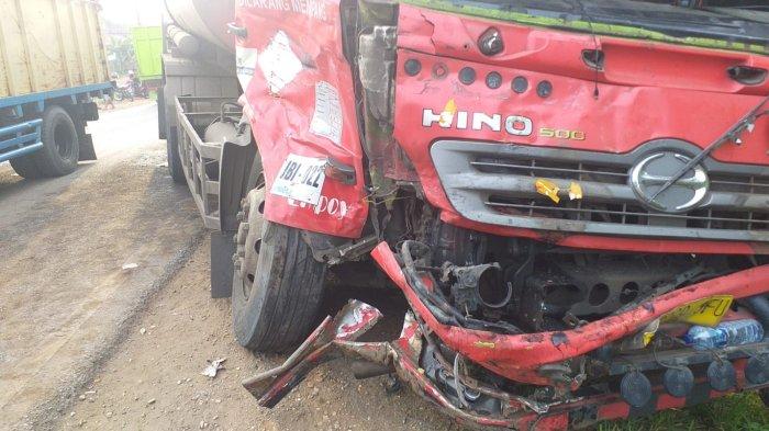 Kecelakaan Maut Pukul 14.30 WIB, Seorang Sopir Tewas, Sebuah Truk Ngebut Tabrak Truk Pertamina