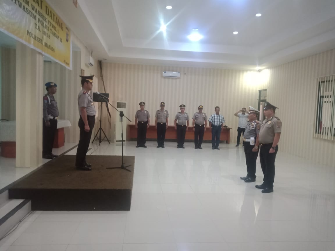 upacara-kenaikan-pangkat-personel-polresta_20180802_162218.jpg