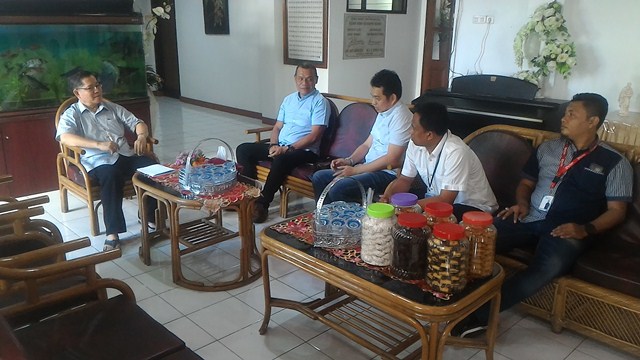 Uskup Manado Sambut Kunjungan Pimpinan Tribun Manado