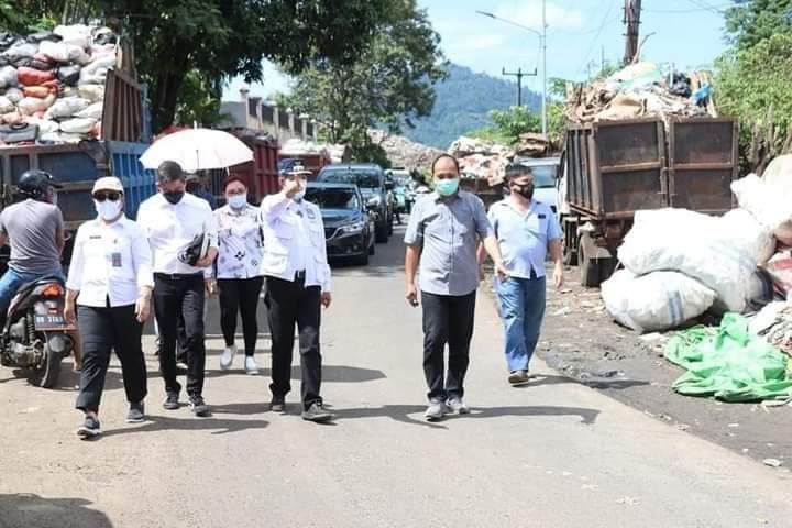 Vicky Minta Maaf Pada Warga Manado, Janji Atasi Sampah Manado - vicky-saat-meninjau-tpa-sumompo-3-februari-2021.jpg