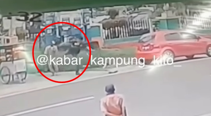 viral-penjual-bakso-bernama-pak-nasib-ditendang-pelanggan-videonya-viralt.jpg