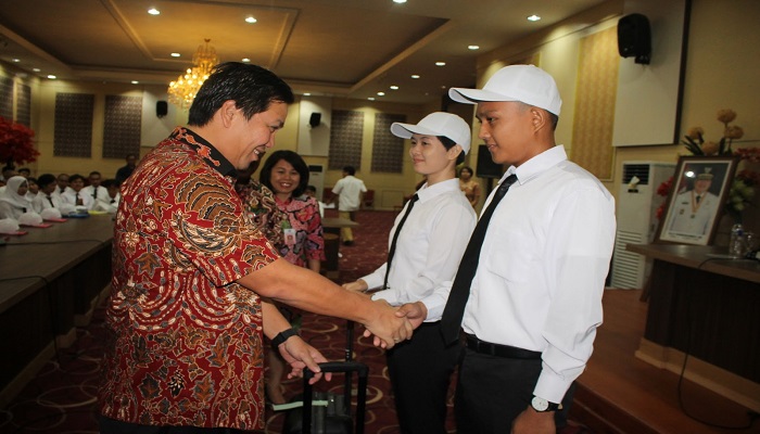 Wagub Kandouw Melepas 63 Putera-Puteri Terbaik Calon Praja IPDN Ikut Tes Akhir Di Jatinagor