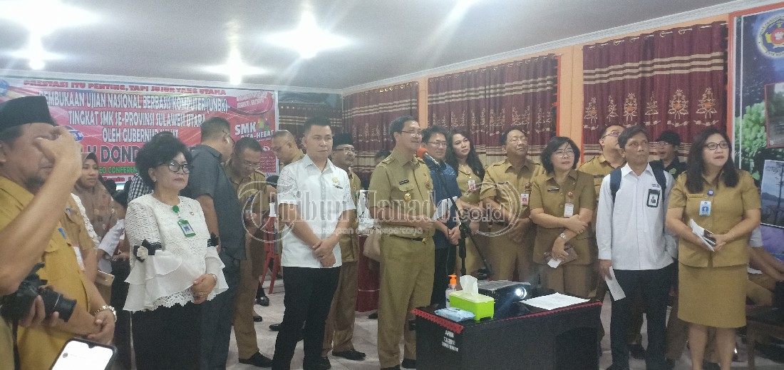 Wagub Steven Kandouw Buka UNBK Tingkat SMK Sulut di SMK Negeri 1 Manado
