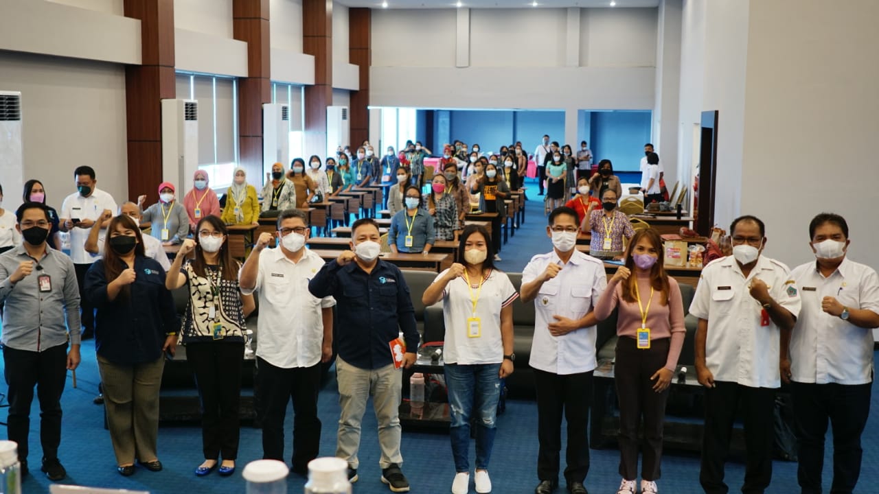 Wawali Bitung Hengky Honandar Buka Pelatihan Digital Entrepreneurship Academy