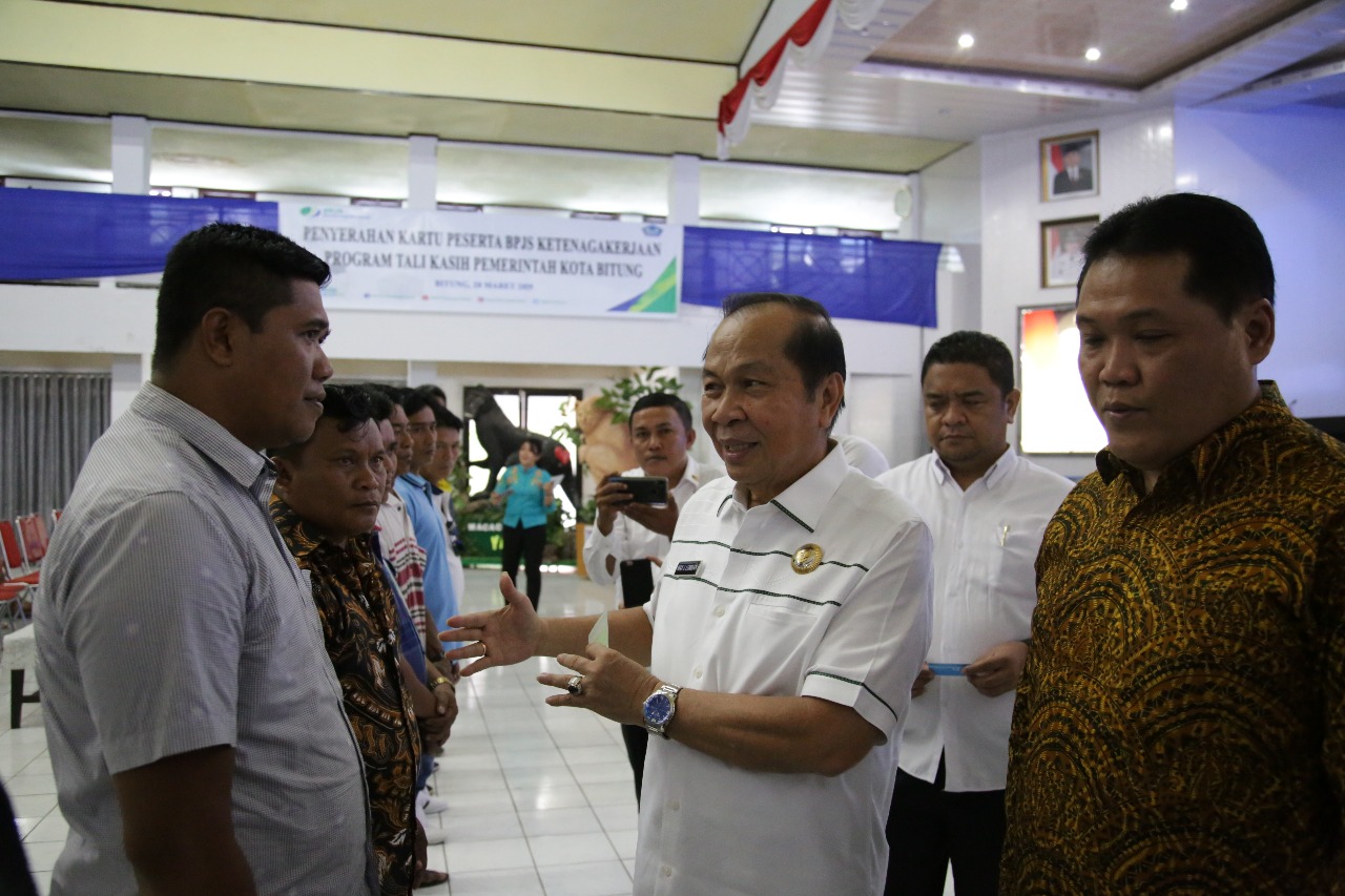 wali-kota-bitung-maximilian-j-lomban-meluncurkan-program-tali-kasih.jpg