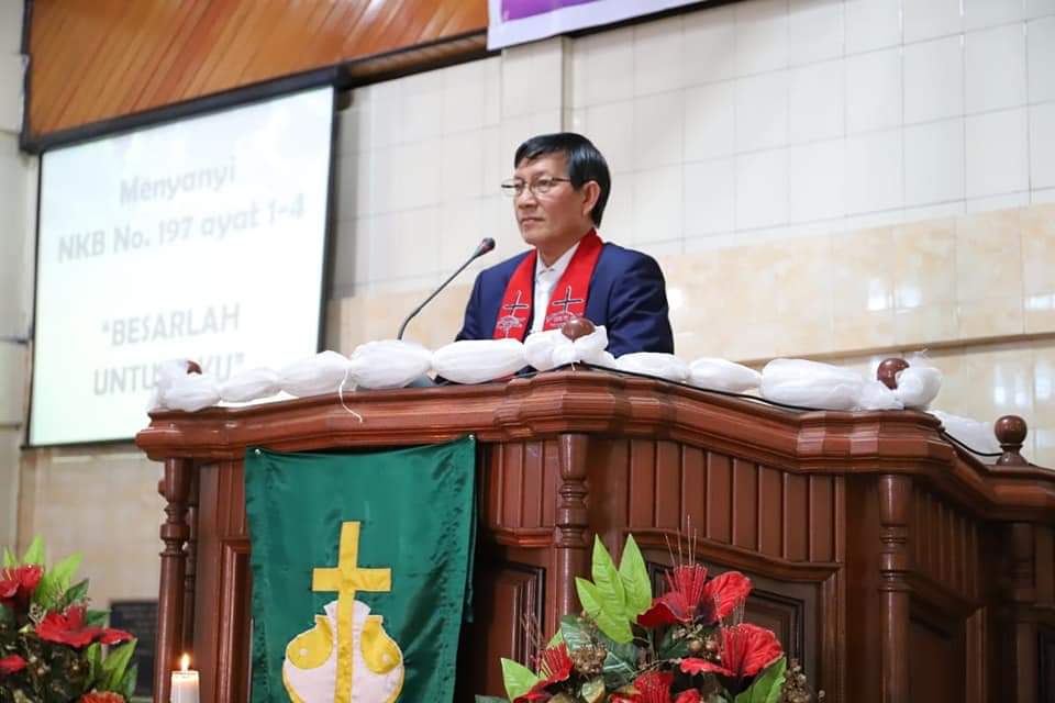 Wali Kota Pimpin Ibadah Jemaat Imanuel Waleure Wilayah Langowan Satu