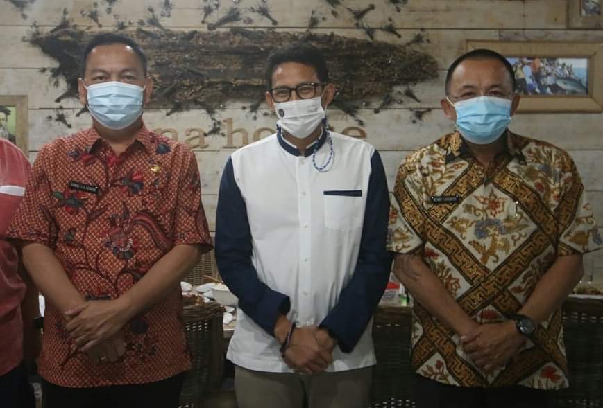 Makan Siang Bersama Sandiaga Uno, Caroll-Wenny Turut Sosialisakan Potensi Pariwisata Tomohon