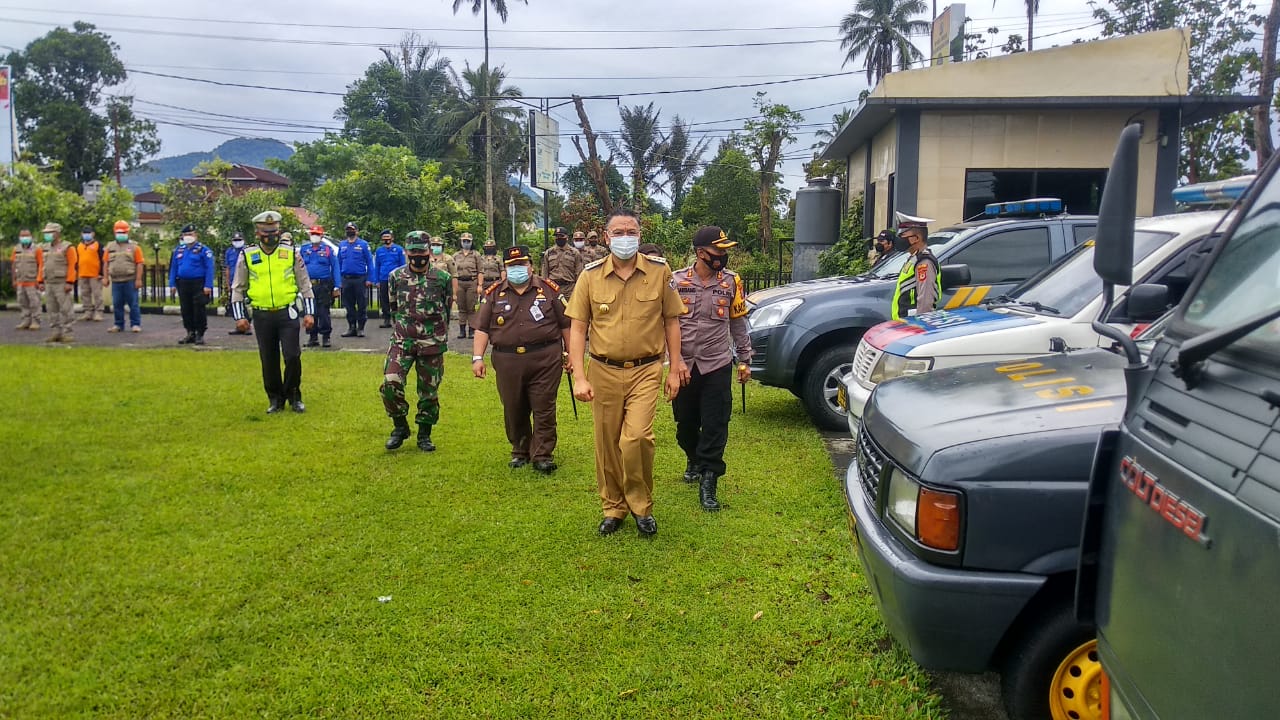 Wali Kota Tomohon Jimmy Eman Pimpin Apel Gelar Pasukan Operasi Lilin Samrat 2020