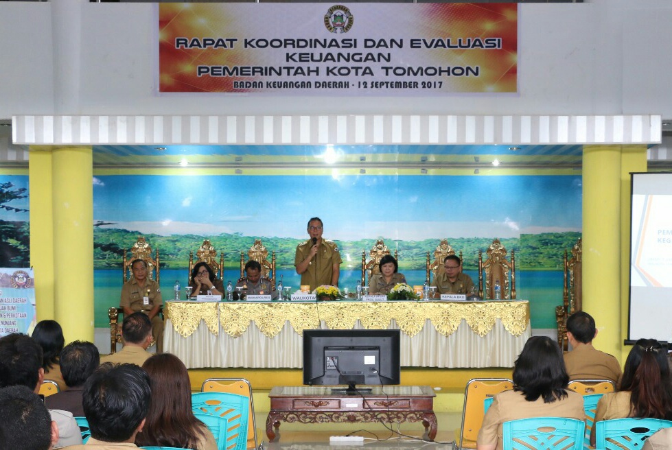 walikota-tomohon_20170912_195715.jpg