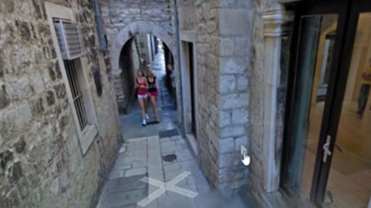 wanita-yang-tercantum-di-google-maps_20180724_150013.jpg