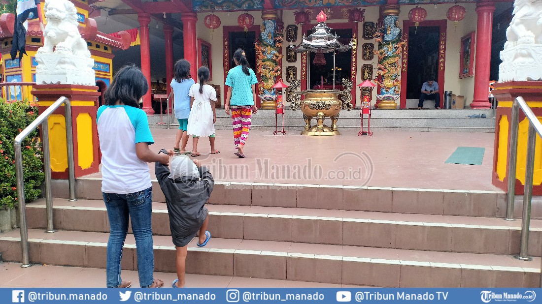 Warga Bitung Mendatangi Klenteng Sen Bo Kiong dan Bertanya Apa Ada Prosesi Cap Go Meh