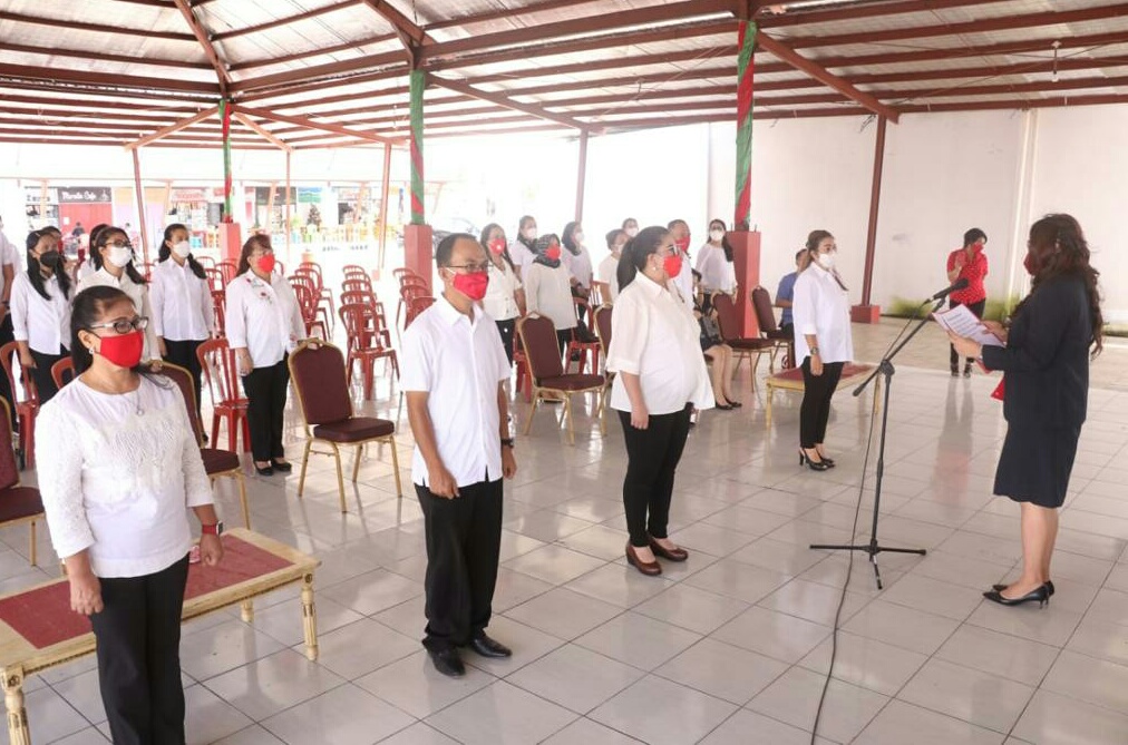 Kartika Devi Kandouw-Tanos Lantik Pengurus Yayasan Jantung Indonesia Cabang Minahasa