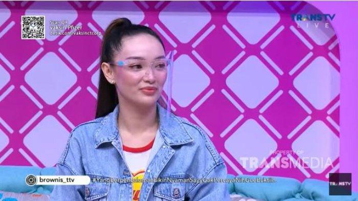 zaskia-gotik-kembali-berkarier-di-dunia-hiburan.jpg