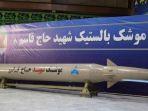 2-rudal-baru-diberi-nama-qassem-soleimani-dan-abu-mahdi-dipamerkan-iran-tingkatkan-jangkauan.jpg