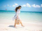 4-cara-mix-and-match-tampil-outfit-saat-ke-pantai.jpg