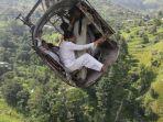 8-orang-terjebak-di-kereta-gantung-di-pakistan.jpg