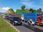 Antrean-Solar-di-SPBU-Ring-Road-Manado-Sulawesi-Utaradfhgh78jghjghjgj.jpg