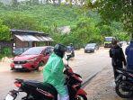 BANJIR-Situasi-banjir-di-jalan-Trans-Sulawesi-desa-Mokupakloi090.jpg