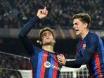 Bek-Barcelona-Marcos-Alonso-melakukan-selebrasi-setelah-mencetak-gol-ke-gawang-Manchester-United.jpg