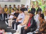 Berbagi-Gubernur-Sulut-YSK-bersama-Komisi-V-saat-melihat-langsung.jpg