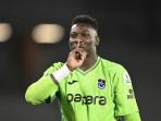 Blunder-Fatal-André-Onana-Kiper-Buangan-Manchester-United-Justru-Catat-Assist-untuk-Lawan.jpg