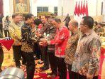 Bupati-Minahasa-Royke-Octavian-Roring-mendapathgfhgfhfgh.jpg