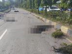 Dua-pengendara-motor-yang-menabrak-pembatas-jalan-di-Wamena.jpg