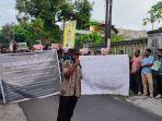 Foto-Dokumentasi-Tribun-Manado-Nielton-Durado-Caption-Demo-yang-dilakukan-mahasiswa.jpg