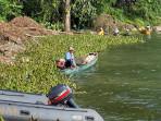 Warga Tak Kenal Lelah Cari Korban Hilang di Danau Tondano: Kami Bantu Maksimal