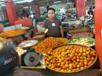 Harga Rica dan Tomat Turun, Berikut Daftar Harga Bahan Pokok di Pasar Bersehati Manado