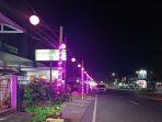 Ramadan 2025, Warga Molinow Kotamobagu Hiasi Badan Jalan dengan Lampu Hias