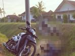 Ilustrasi-AI-GROK-X-gambar-kecelakaan-motor-masuk-ke-parit.jpg